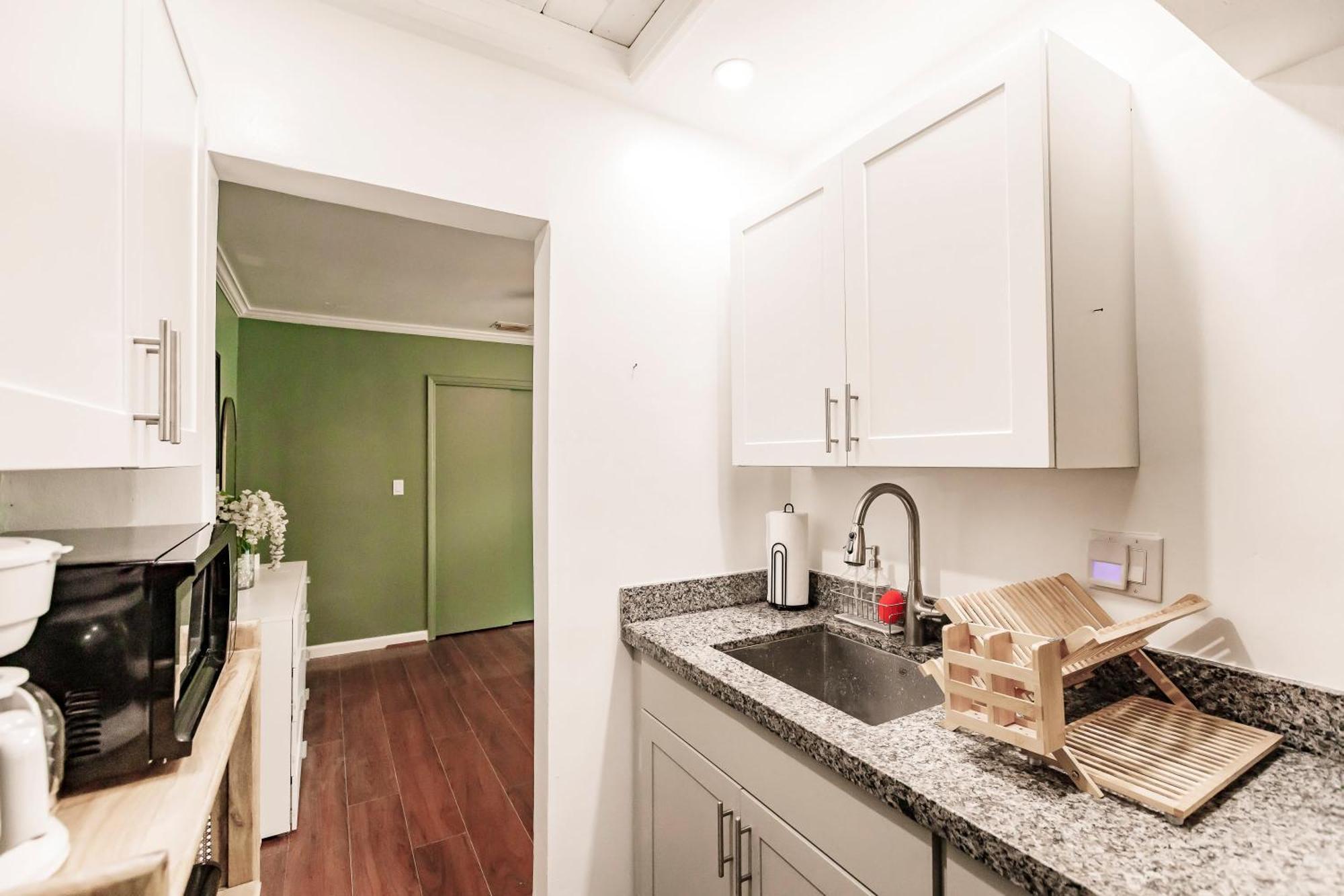 Bnb Hyperion - Updated 1B1B Hideaway - Sleeps 3 Голливуд Экстерьер фото
